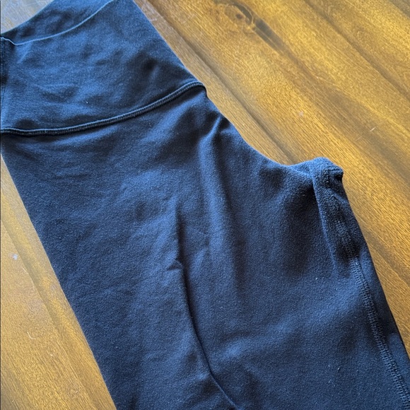 ALO Yoga Black 7/8 High-Waist Airbrush Leggings size M - Picture 7 of 7